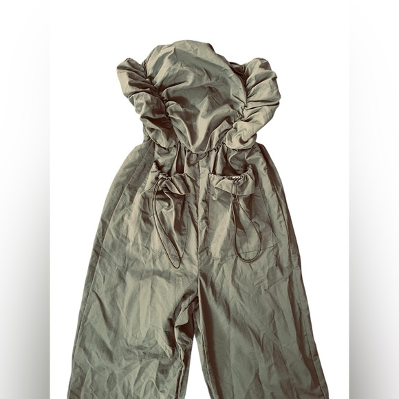 Jolie & Joy Green Military Utility Windbreaker Drawstring Strapless Jumpsuit - Picture 2 of 5